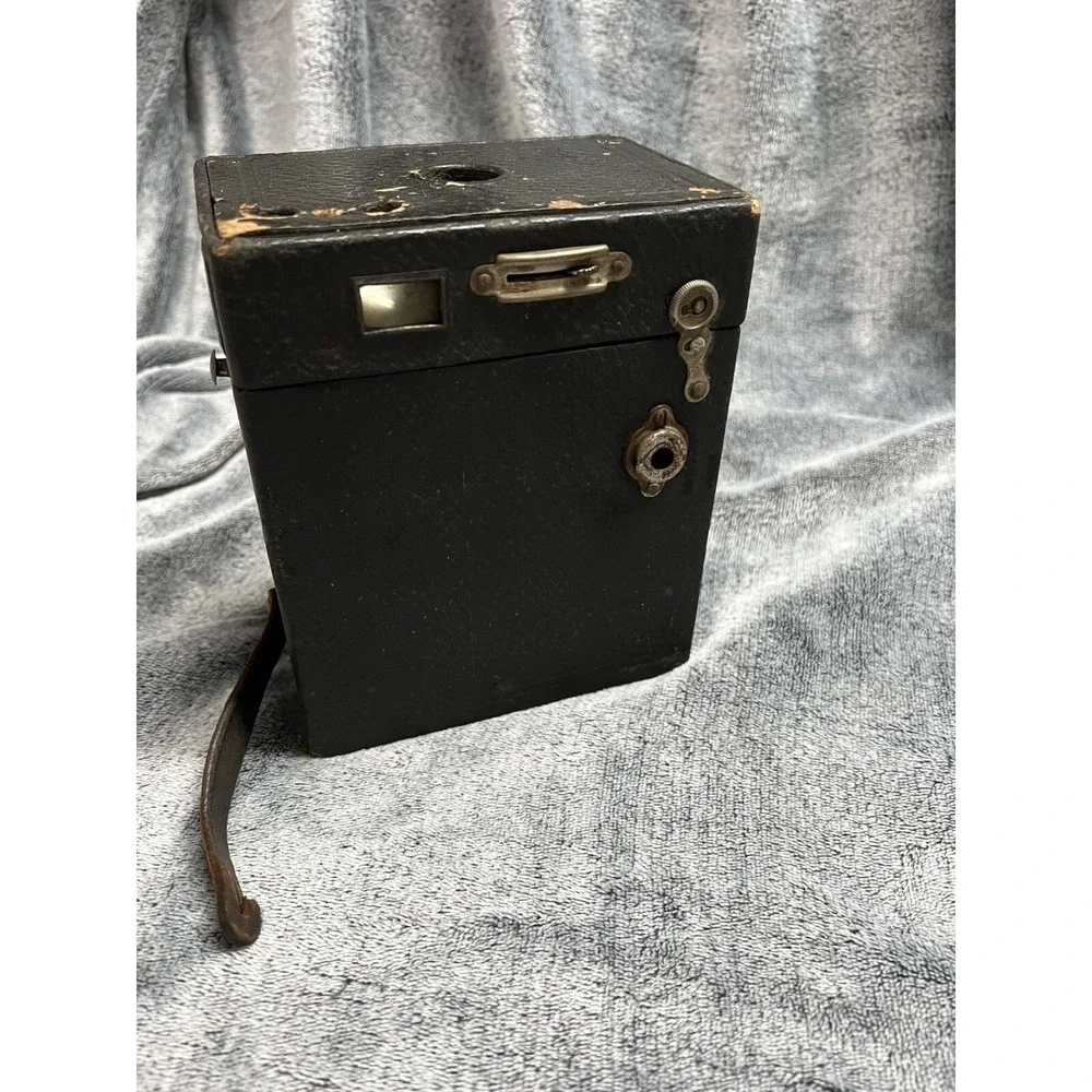 1916 vintage kodak brownie box camera Model B